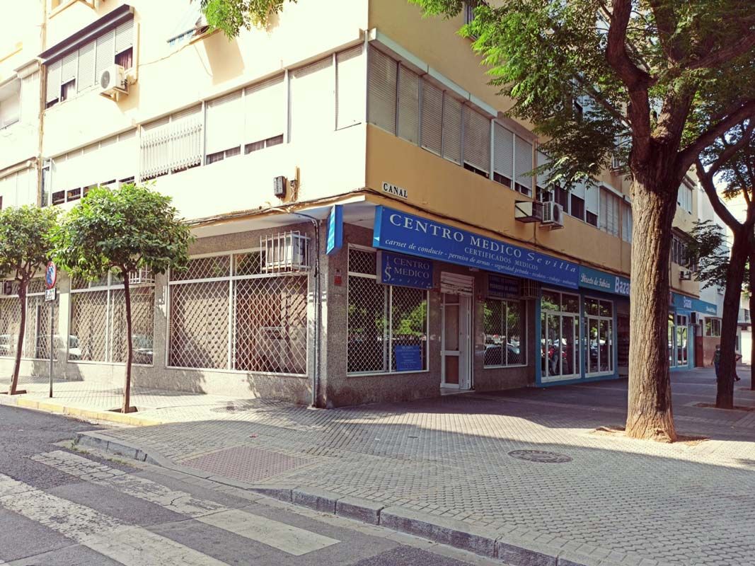Centro de reconocimiento Médico Sevilla S.L. exterior del centro médico 